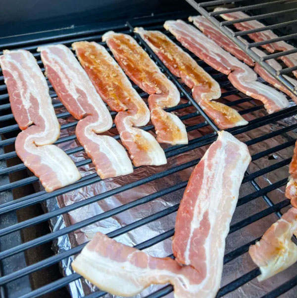 How long to smoke bacon at 225